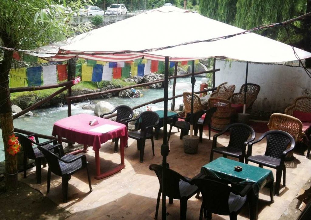 A Few Must Try’s When You Visit a Riverside Resto!